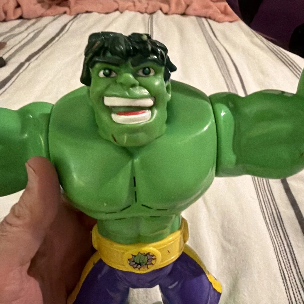 Hulk Action Figure, 2013 Hasbro Talking Kapow Version Sounds Work